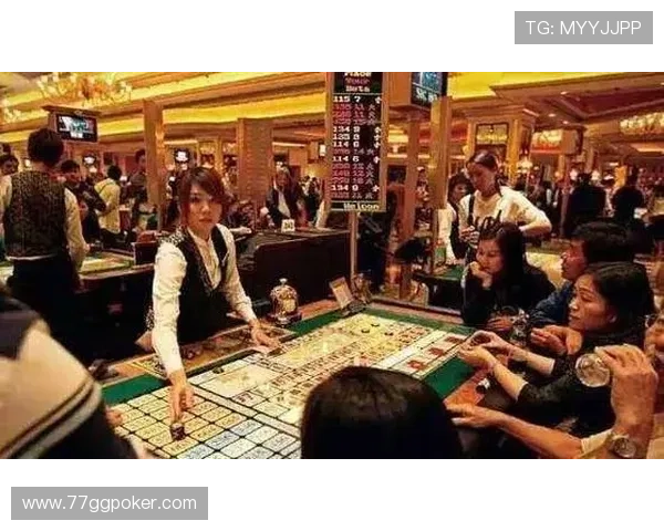 澳门赌场发牌员的月薪揭秘:收入究竟有多少?